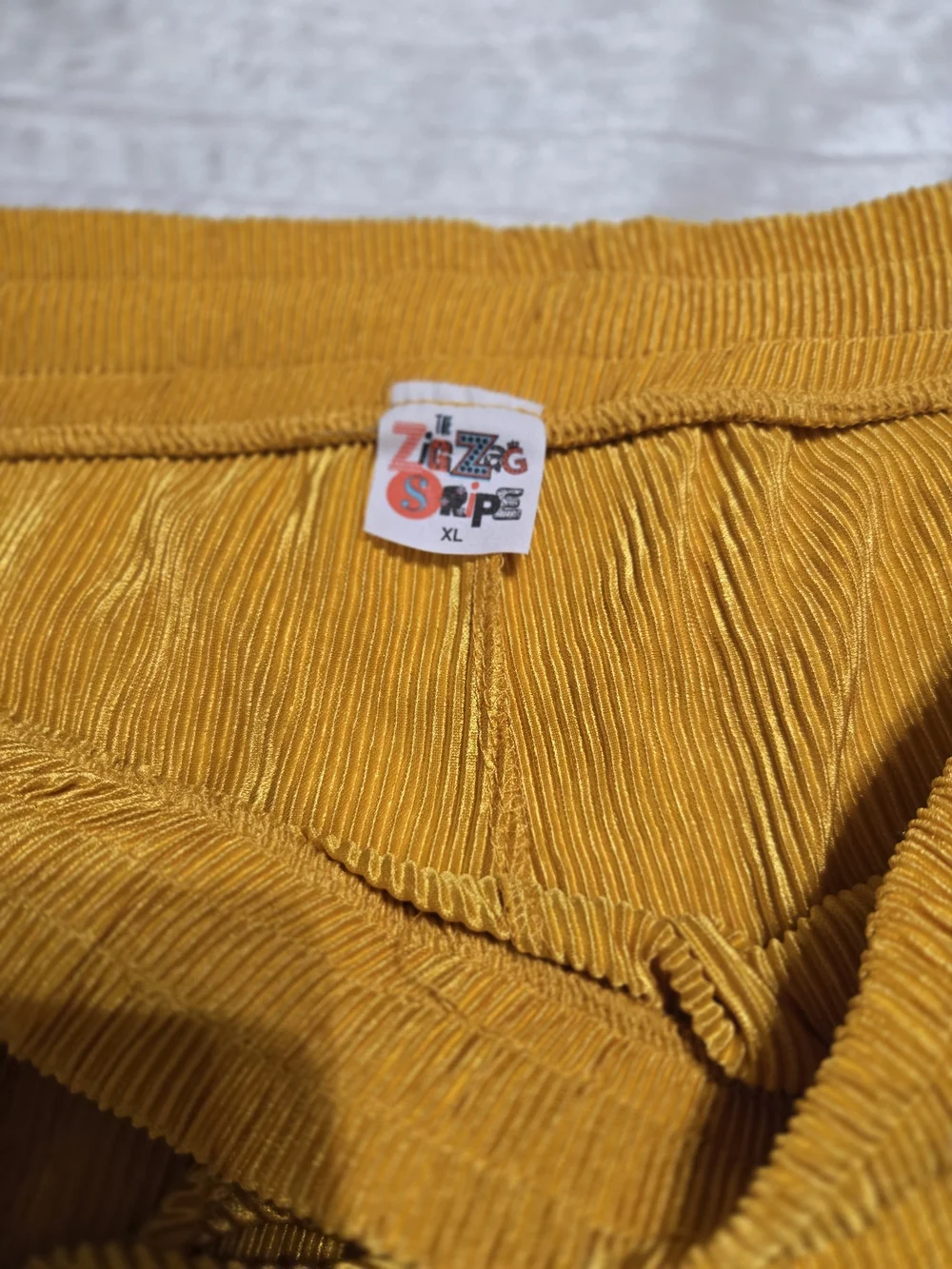 Ripe Mustard Ribbed Wide-Leg Crop Pants Size XL NWOT. Zig Zag Stripe